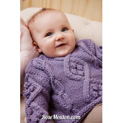 Pullover "ELINA" tricoté avec le fil Merino 200 Bebe de Lang Yarns, modèle disponible au format PDF.