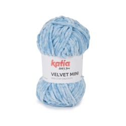 Velvet Mini de Katia est un fil chenille, aux couleurs vibrantes et d'une qualité exceptionnelle : coloris bleu ciel clair 219